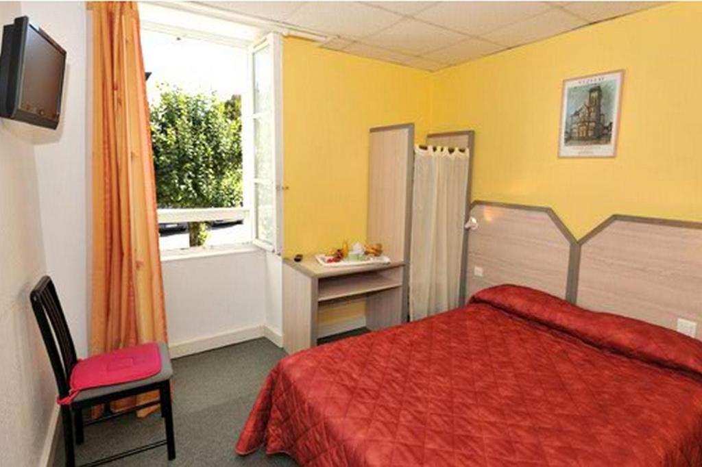 Hotel Le Compostelle Vézelay Habitación foto